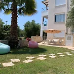 Evita Garden Floor * Afytos