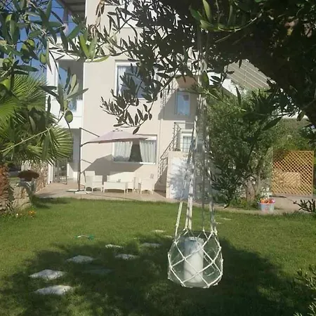 Evita Garden Floor Afytos