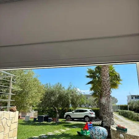 Prázdninový dům Evita Garden Floor