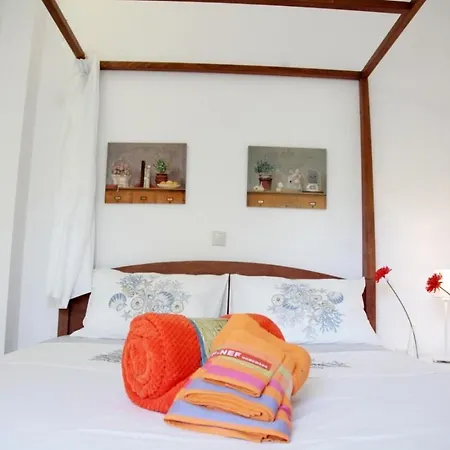 Evita Garden Floor بيت للعطل أفيتوس