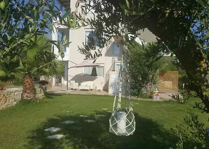 Evita Garden Floor Afytos